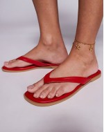 ‌Stylish thong flat sandal in red