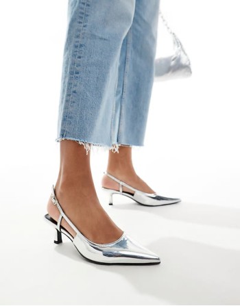 Strut slingback kitten heeled shoes in silver