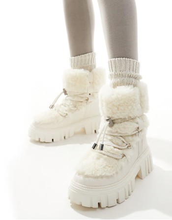 Faux Fur Chunk Lace Up Boot in Cream