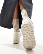 Borg Mini Snow boots in Cream