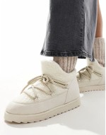 Borg Mini Snow boots in Cream