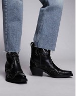 Waynoa Western Ankle boot in Black Leather