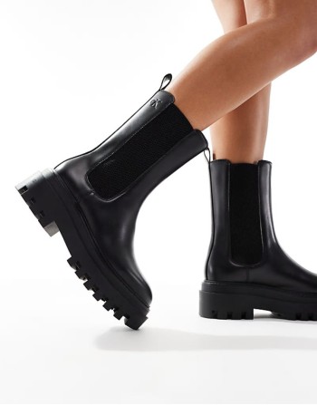 flatform chelsea boot in black