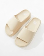 Freedom cleated flatform slider in off-white