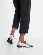 Wide Fit Mensy loafers in silver