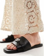 Radiance sliders with hardware in black