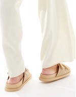 sandals with straps in natural raffia