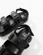 Forecast sporty dad sandals in black