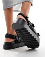 Forecast sporty dad sandals in black