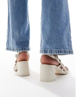 ‌Stylish cross strap heeled sandal in ecru